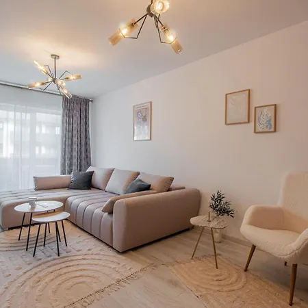 Mohost Lube - Premium Comfort With Mountain View Apartment *